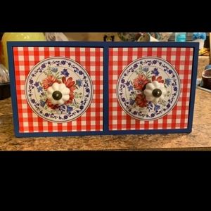 A Pioneer Woman products